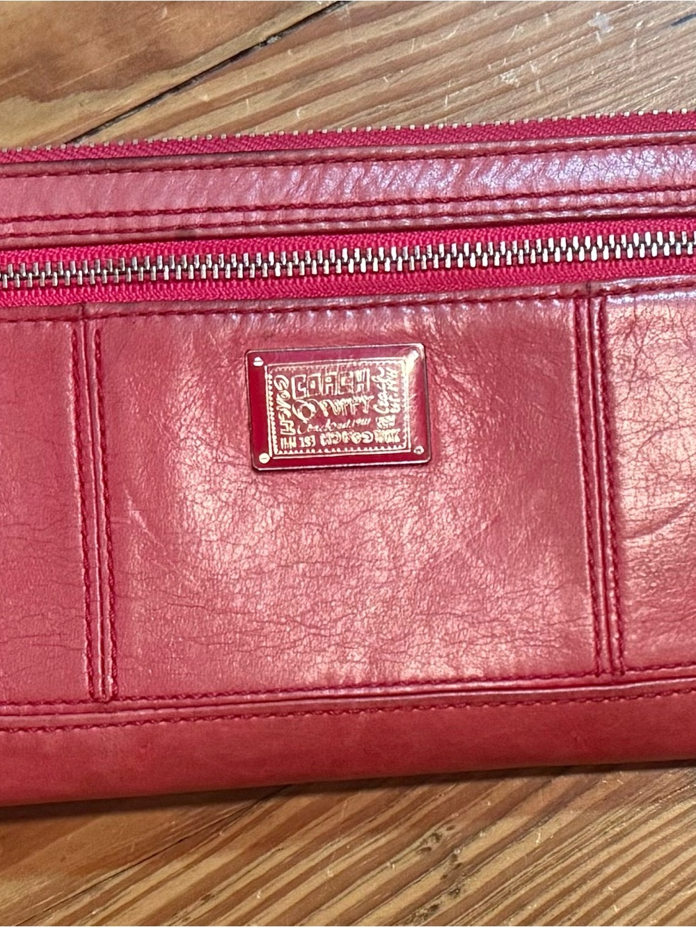 Coach Poppy Red Leather Wristlet Clutch with Front Zip Pocket - Picture 9 of 9